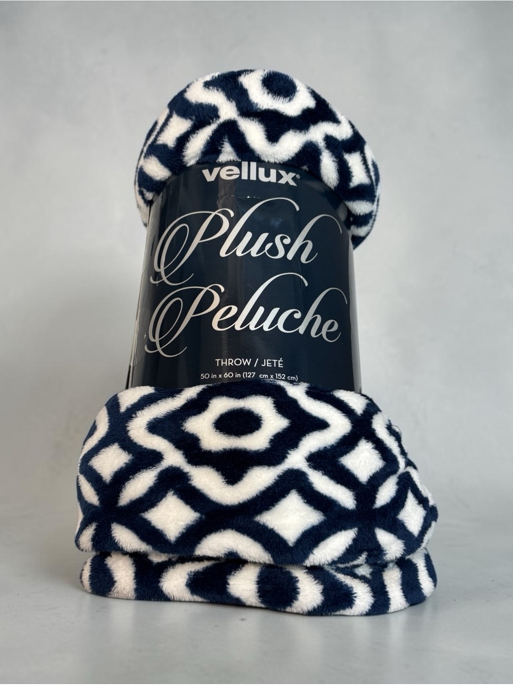 Vellux, Plush Throw Blanket Trellis, Navy White, Ultra Soft Plush Throw 50x60